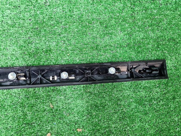 Накладка двери задняя левая BMW X7 G07 (2019-н.в.)