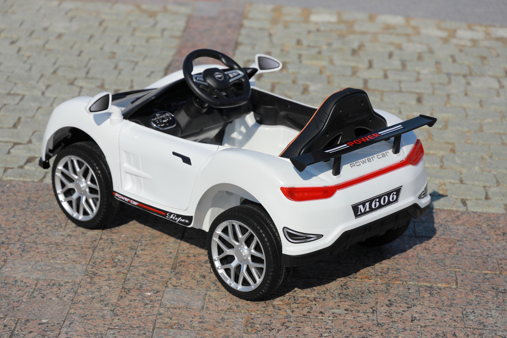 Электромобиль M606 белый Артикул: JM606