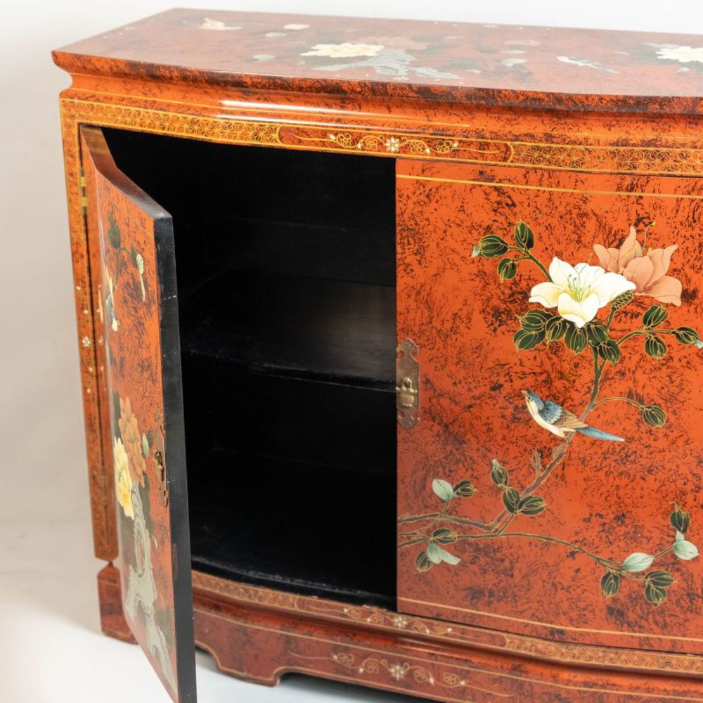 Комод в стиле Шинуазри