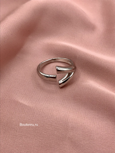 Кольцо серебристое V