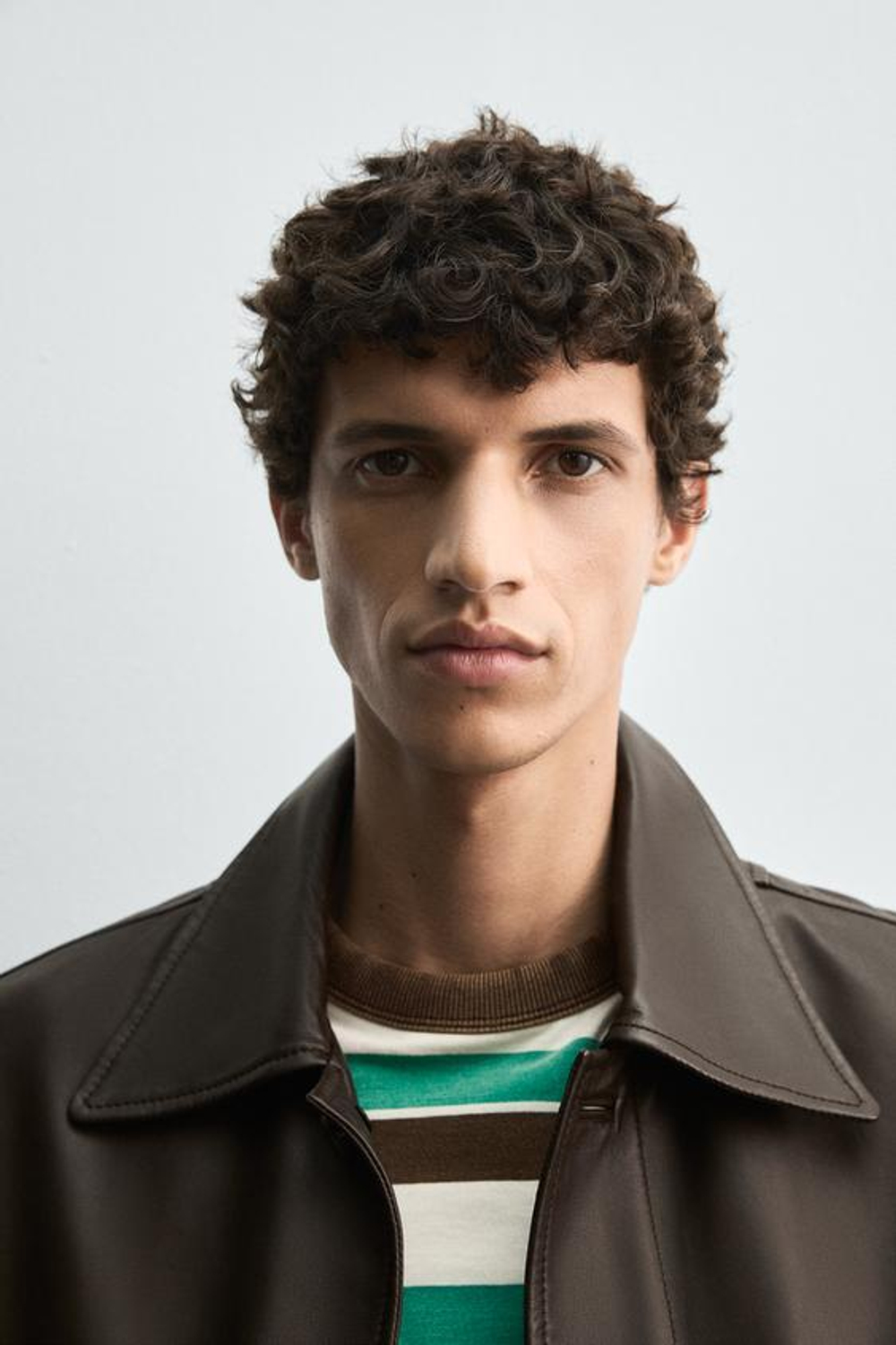 ZARA HARRY LAMBERT X DISNEY КОЖАНАЯ КУРТКА, ТЕМНО-КОРИЧНЕВЫЙ