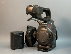 Canon EOS C100