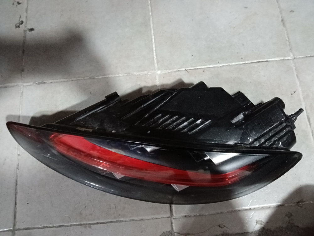 Оригинальные задние фонари Porsche 718/981/992/982/997/991