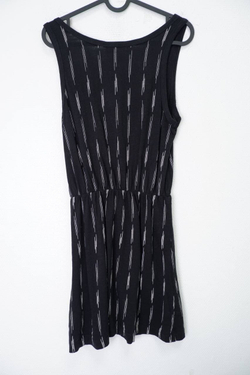 Платье H&M В полоску 42 размер