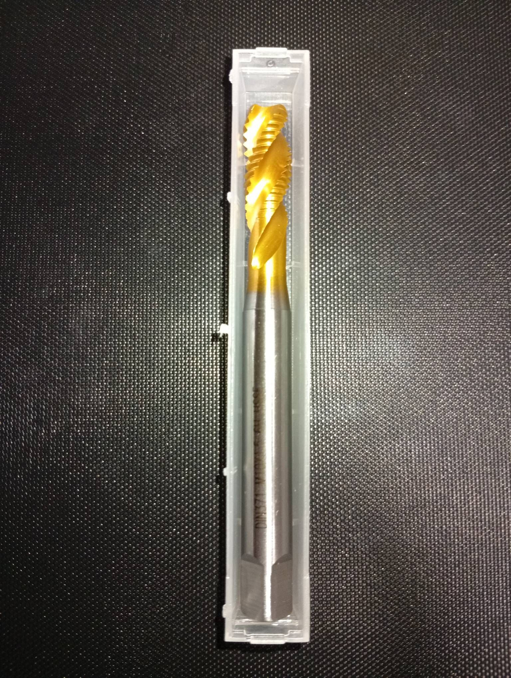 Метчик машинно-ручной М10х1.0 DIN 374 HSSE для глухих отверстий с винтовой канавкой с покрытием TiN