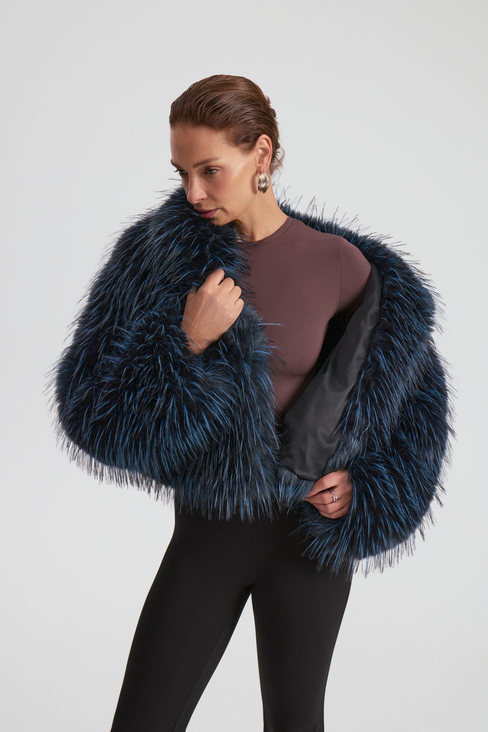 Шуба из искусственного меха