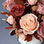 «Шоколад» - композиция из стабилизированных цветов и сухоцветов.