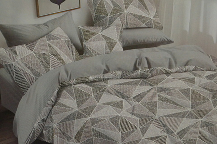 двух спальный с простыней на резинке 180 х 200 см