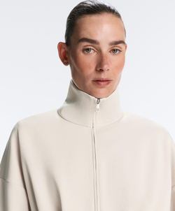 Oysho Куртка с ремнем, светлый серо-коричневый