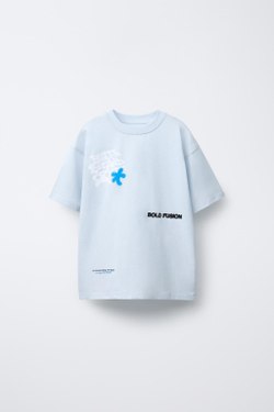 ZARA ФУТБОЛКА С ПРИНТОМ ГРАФФИТИ, ГОЛУБОЙ