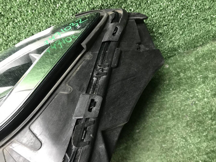 Фара левая Mercedes GLC X253 (2019-2022) LED