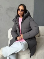 Куртка зимняя удлиненная с капюшоном