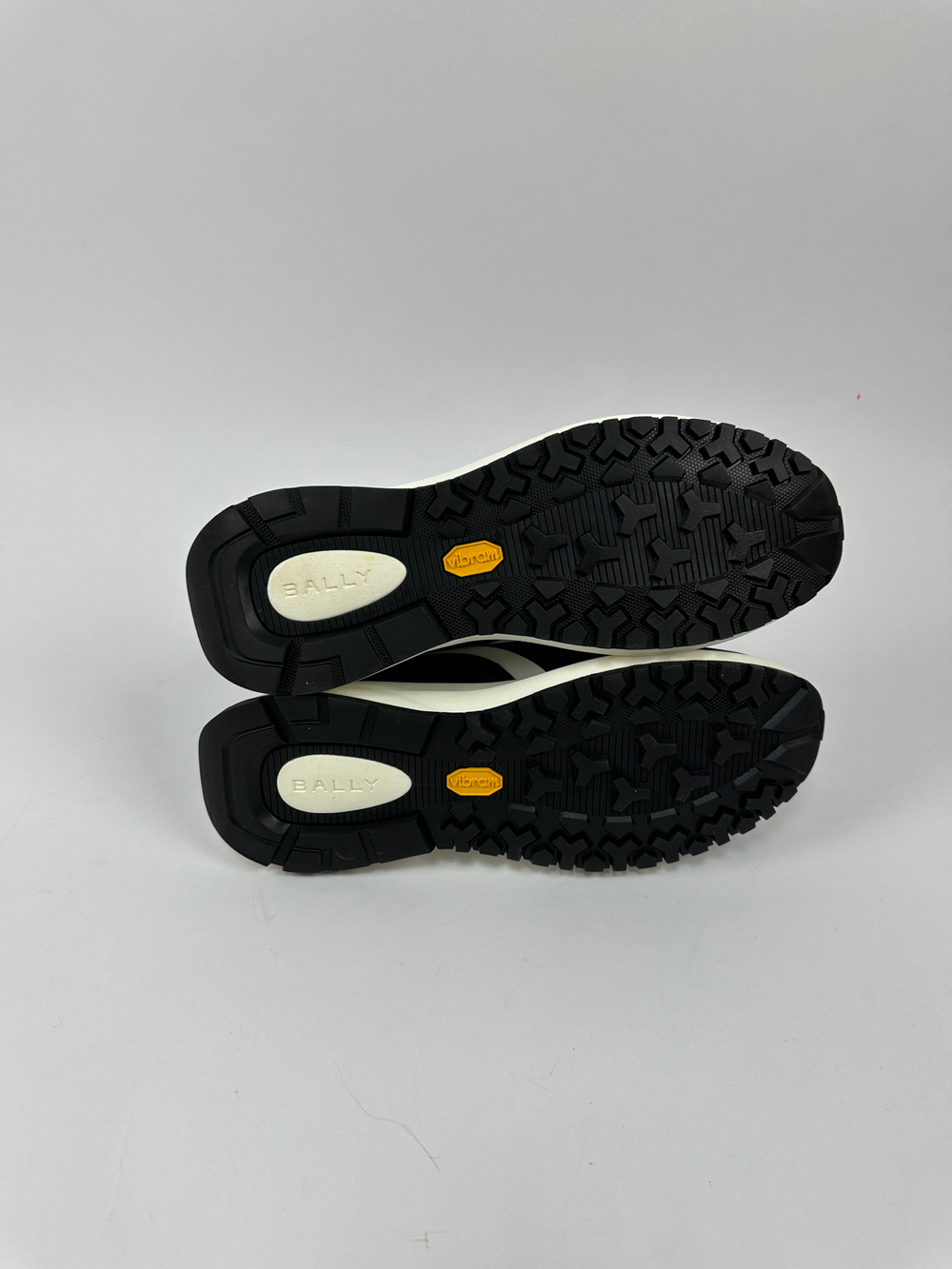 Кроссовки Bally