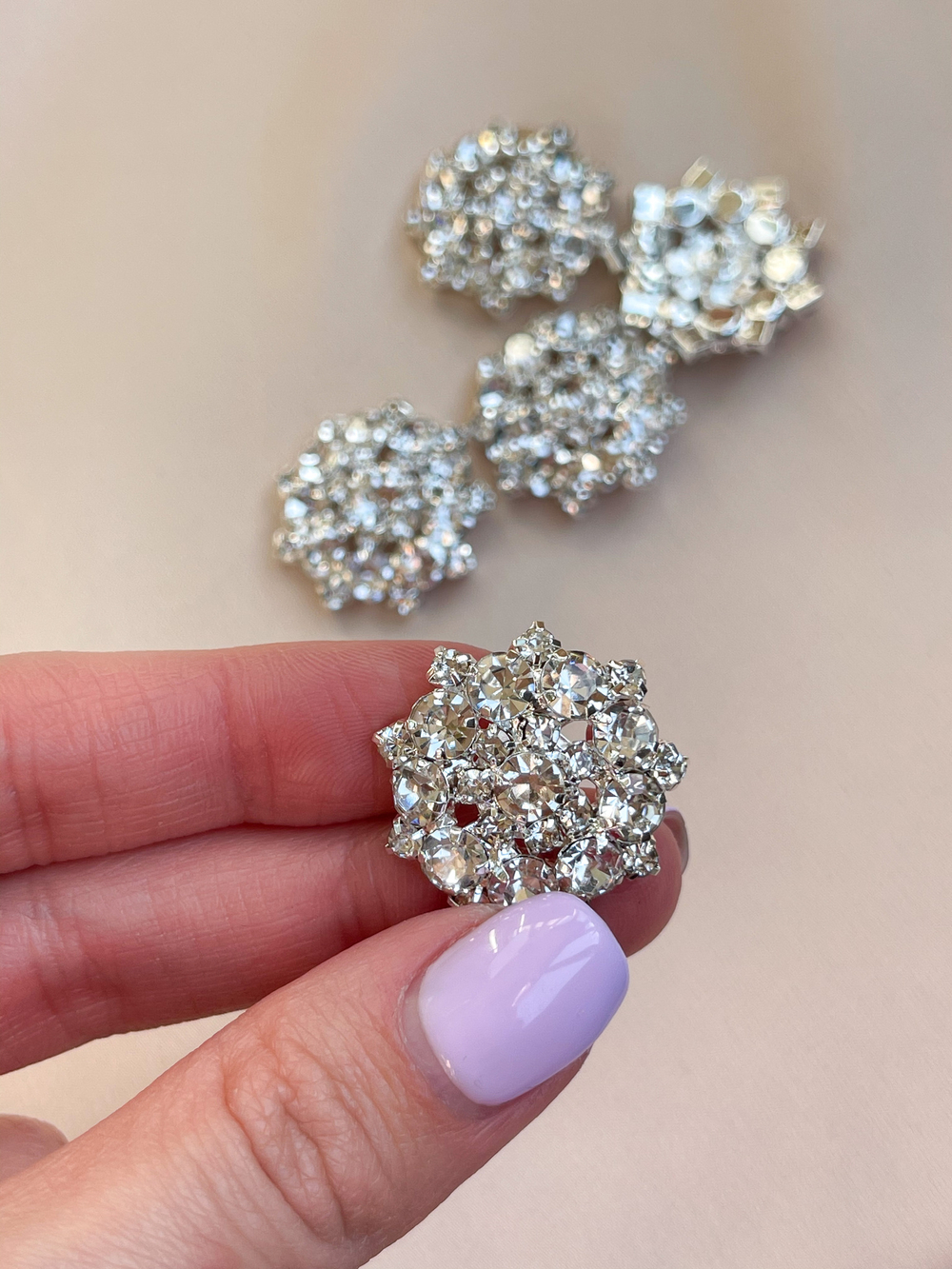 Пуговицы Стразы1 серебристые