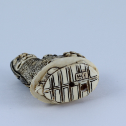 Нэцкэ Каппа на черепахе (мамонт)