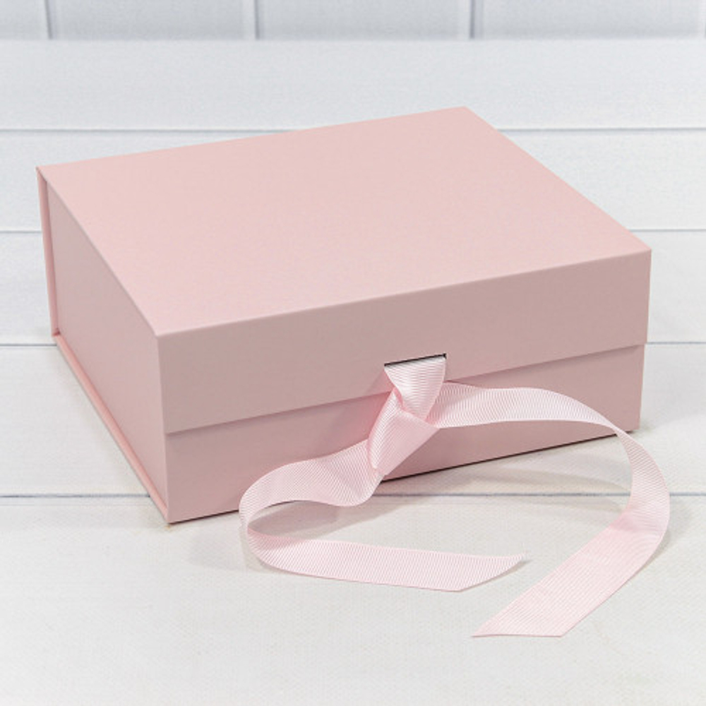 Коробка сборная 20х18х8 см на магнитах (Розовый)