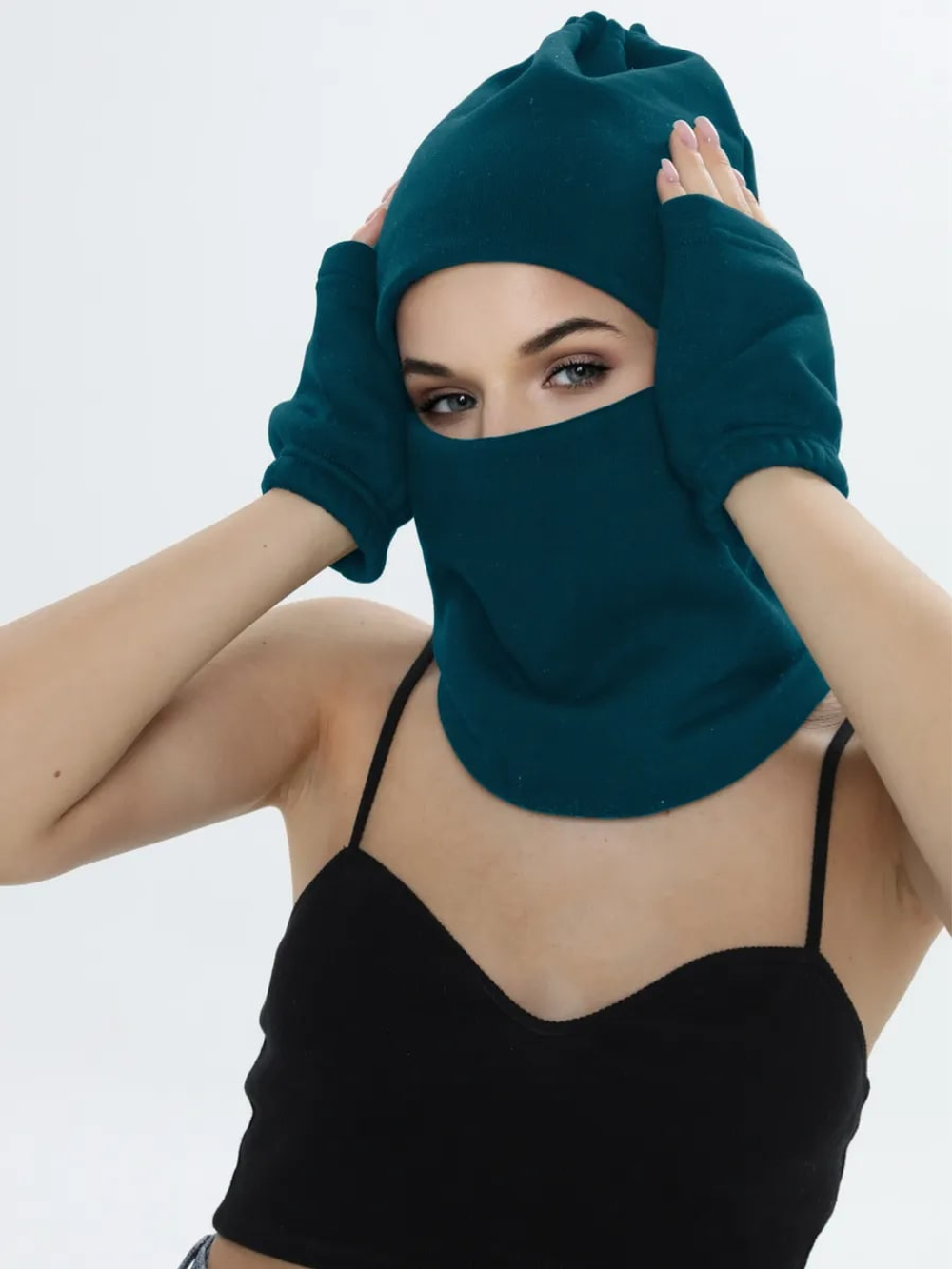 Шапка бини с начесом для хвоста, дред и кос