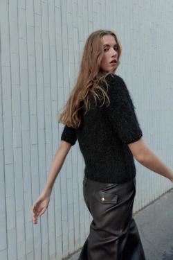 ZARA ДЖЕМПЕР С КОРОТКИМИ РУКАВАМИ И БУСИНАМИ, ЧЕРНЫЙ