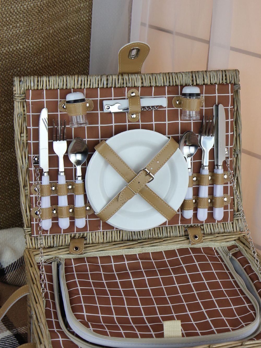 HOLYDAY BASKET Набор для пикника с термосумкой и пледом на 4 персоны