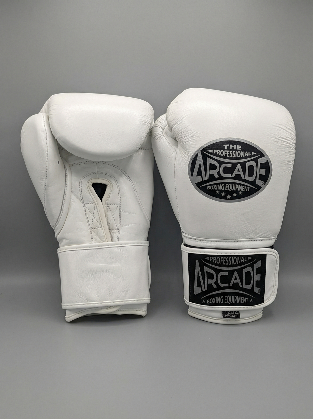 Боксерские перчатки Arcade.1 white
