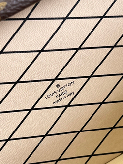 Louis Vuitton Petite Malle East West