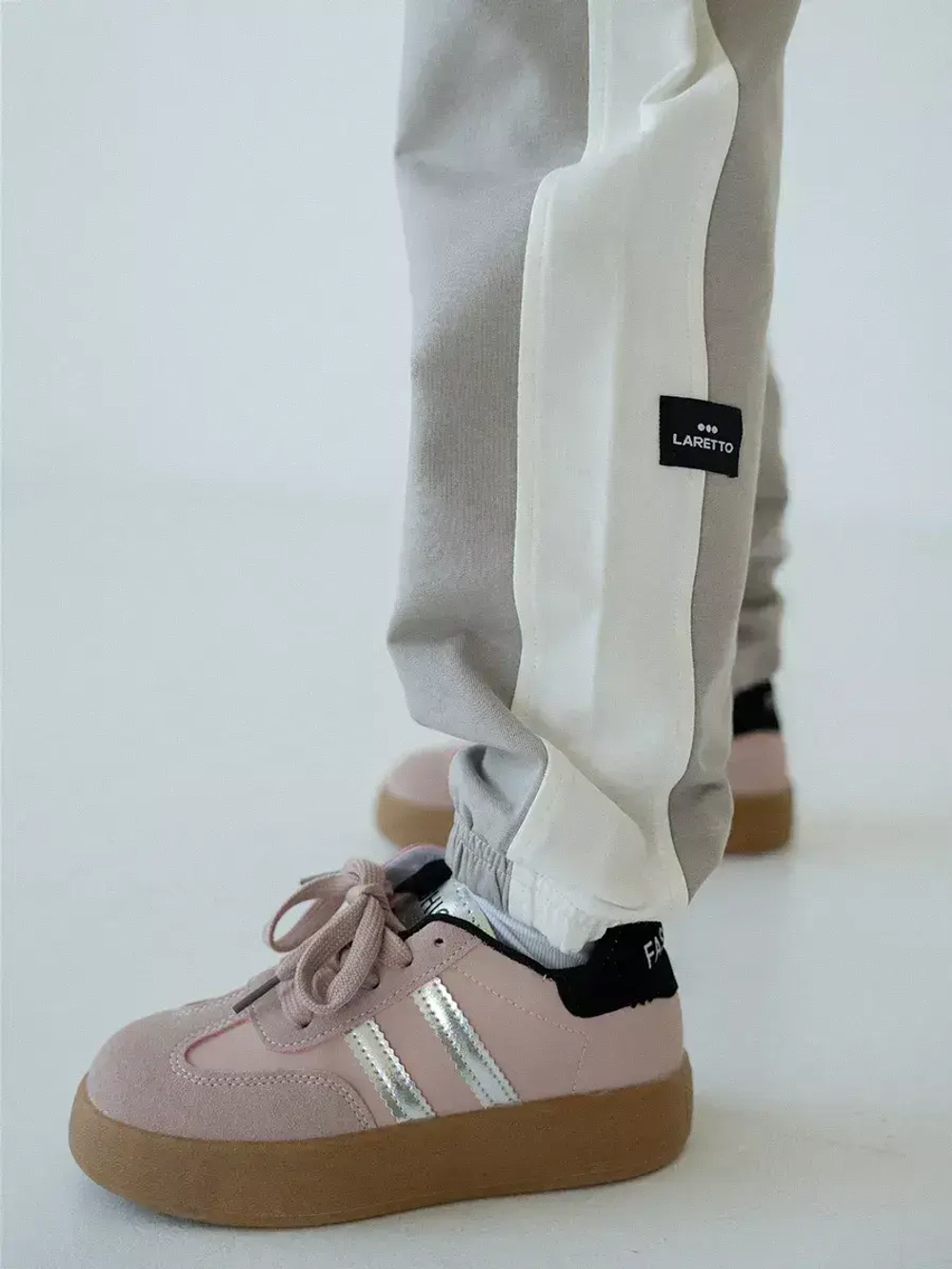 Штаны для мальчика спортивные бежевые