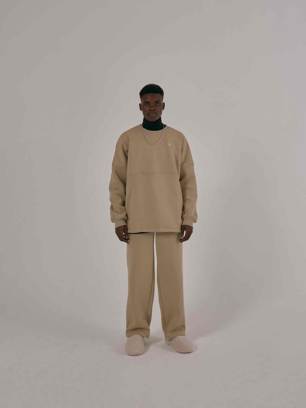 Купить Брюки One Two Multicolor Широкие с начесом оксфордский загар Брюки One Two Multicolor Широкие с начесом оксфордский загар