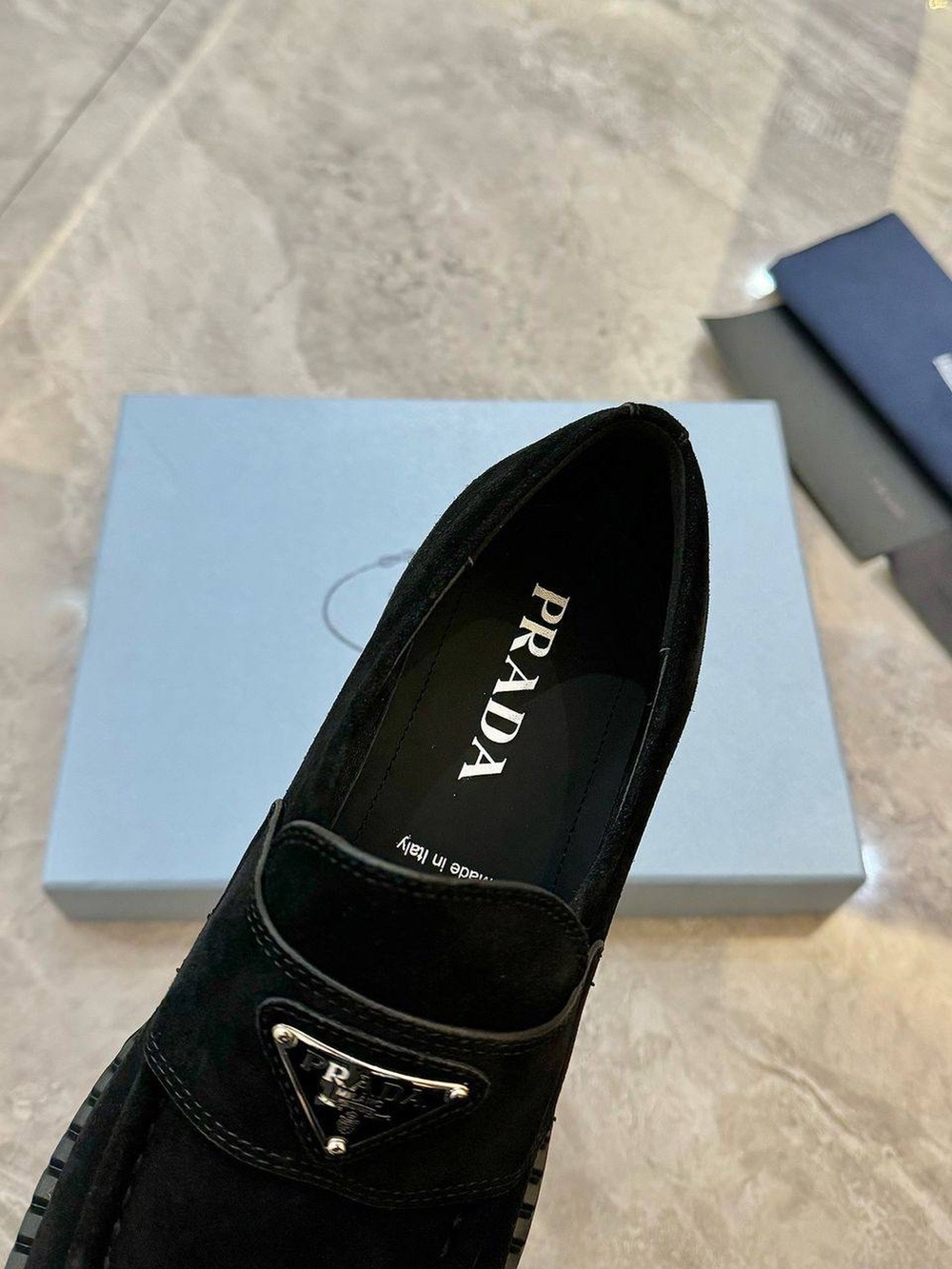 Лоферы Prada