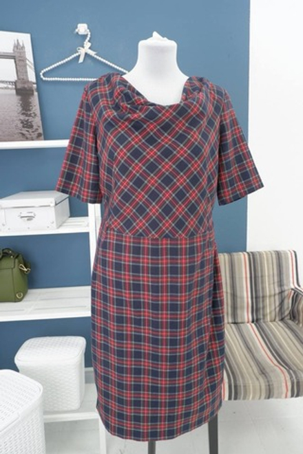 Платье MAGDA в клетку 48 размер, новое