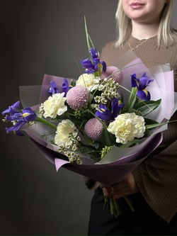 Сборный букет «Дыхание луны»