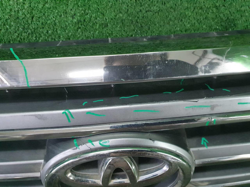Решетка радиатора Toyota Land Cruiser 200 (2012-2015)