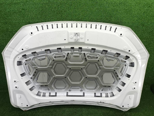 Капот Geely Monjaro (2021-н.в.)
