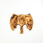 Менажница из кедра для подачи блюд и закусок с гравировкой "Fortis cadere cedere non potest"