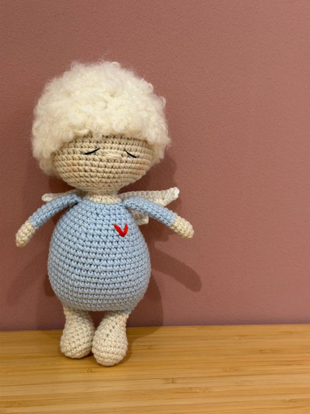 Ангел вязаный, Голубой