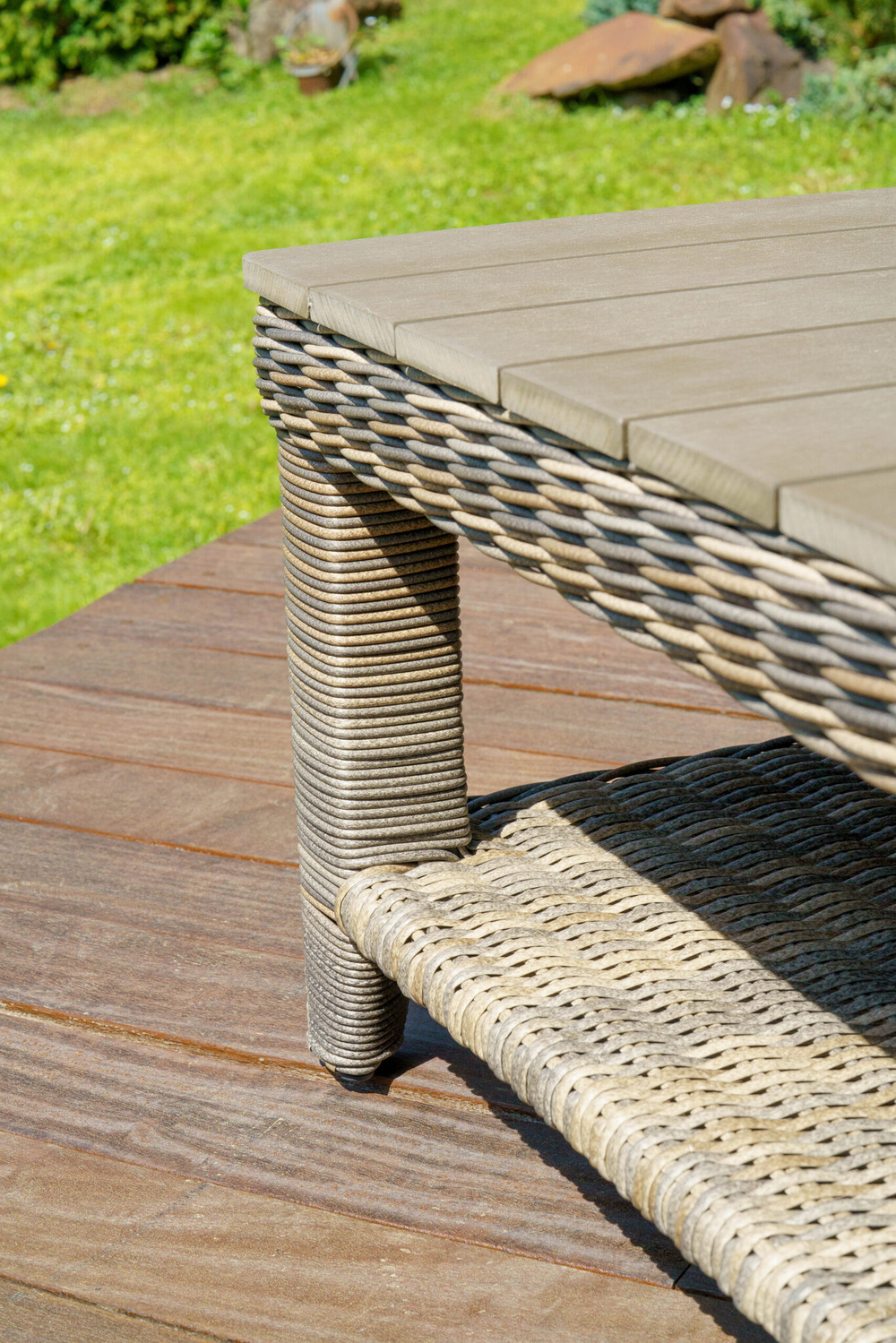 Кофейный столик из искусственного ротанга ВЕНЕЦИЯ (коричневый/серый)