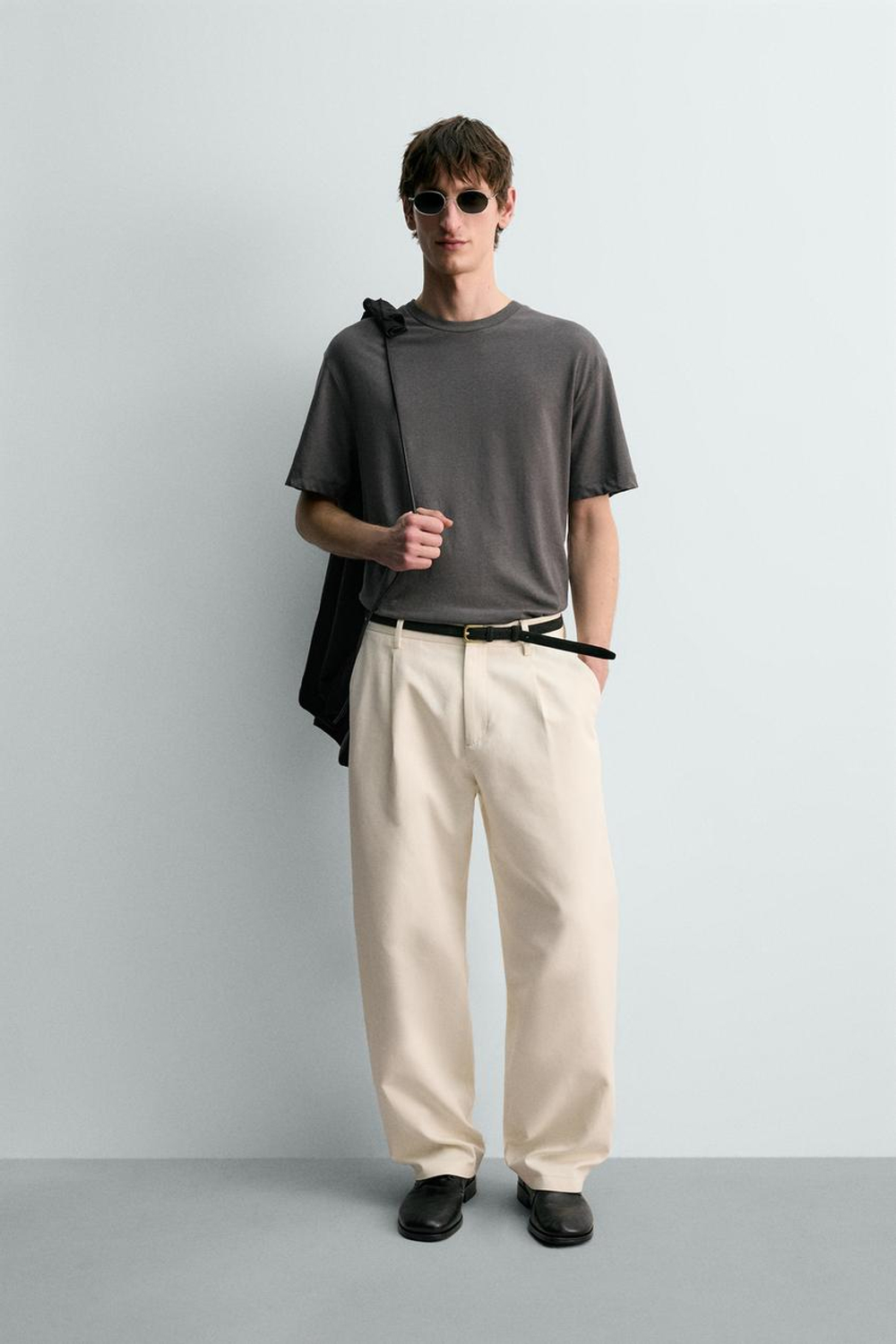 ZARA ФУТБОЛКА СВОБОДНОГО КРОЯ ИЗ ХЛОПКА И ЛЬНА, ТЕМНО-СЕРЫЙ