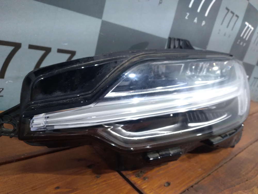 Фара левая Volvo S60 3 18-22 Б/У Оригинал 32314178