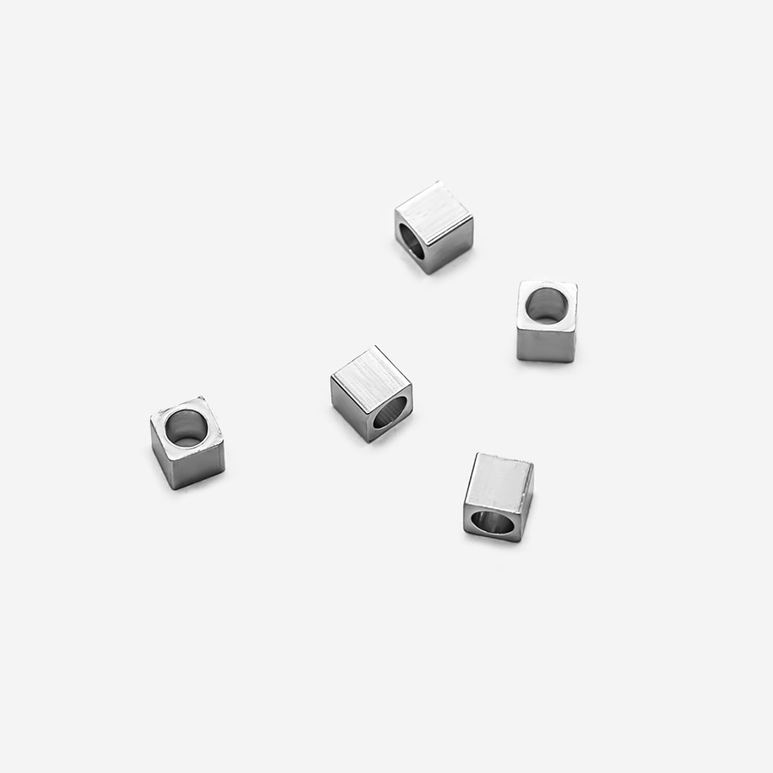 Бусина-разделитель в форме кубика 3мм, сталь без покрытия