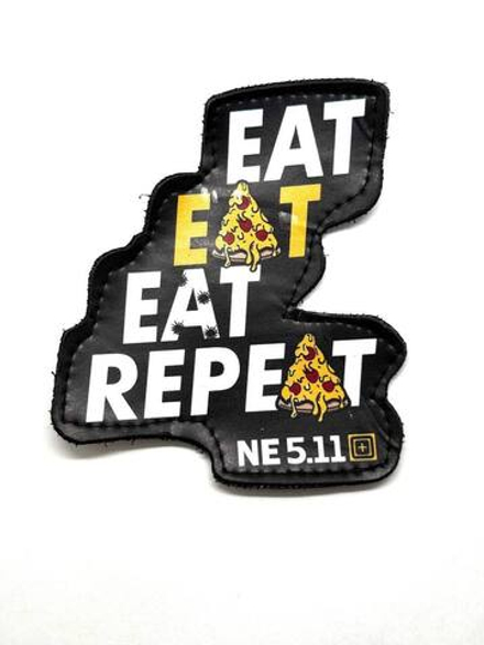 шеврон Eat Eat Repeat пицца