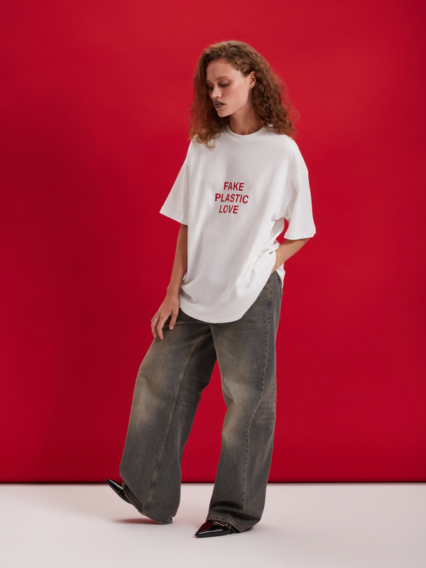 Футболка Plastic love, молочная