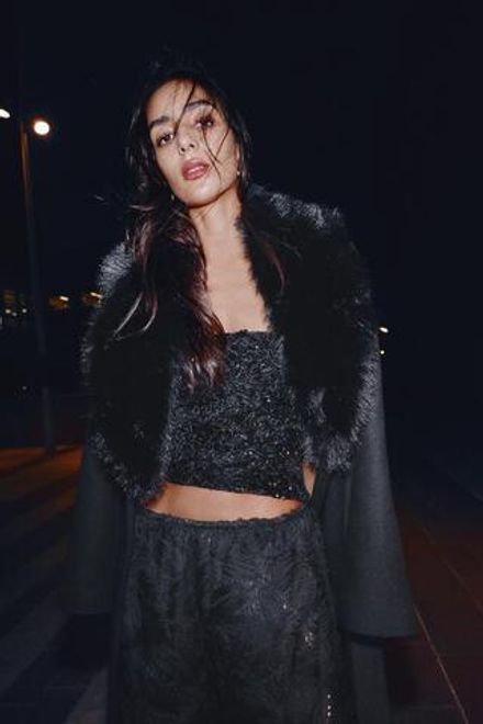 ZARA БАРХАТНЫЙ ТОП С ПАЙЕТКАМИ, ЧЕРНЫЙ