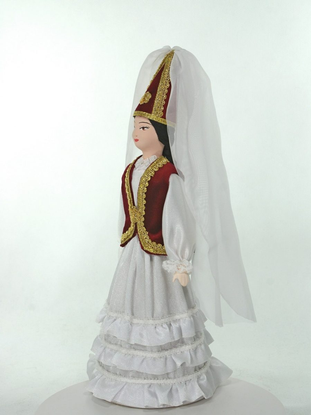 Кукла коллекционная Казашка в свадебном платье