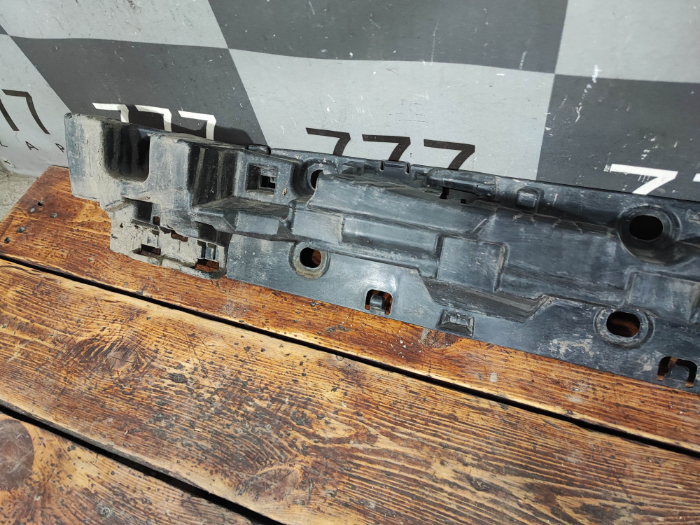 Кронштейн порога правого BMW X6 (G06) 19-нв Б/У Оригинал 51777425466