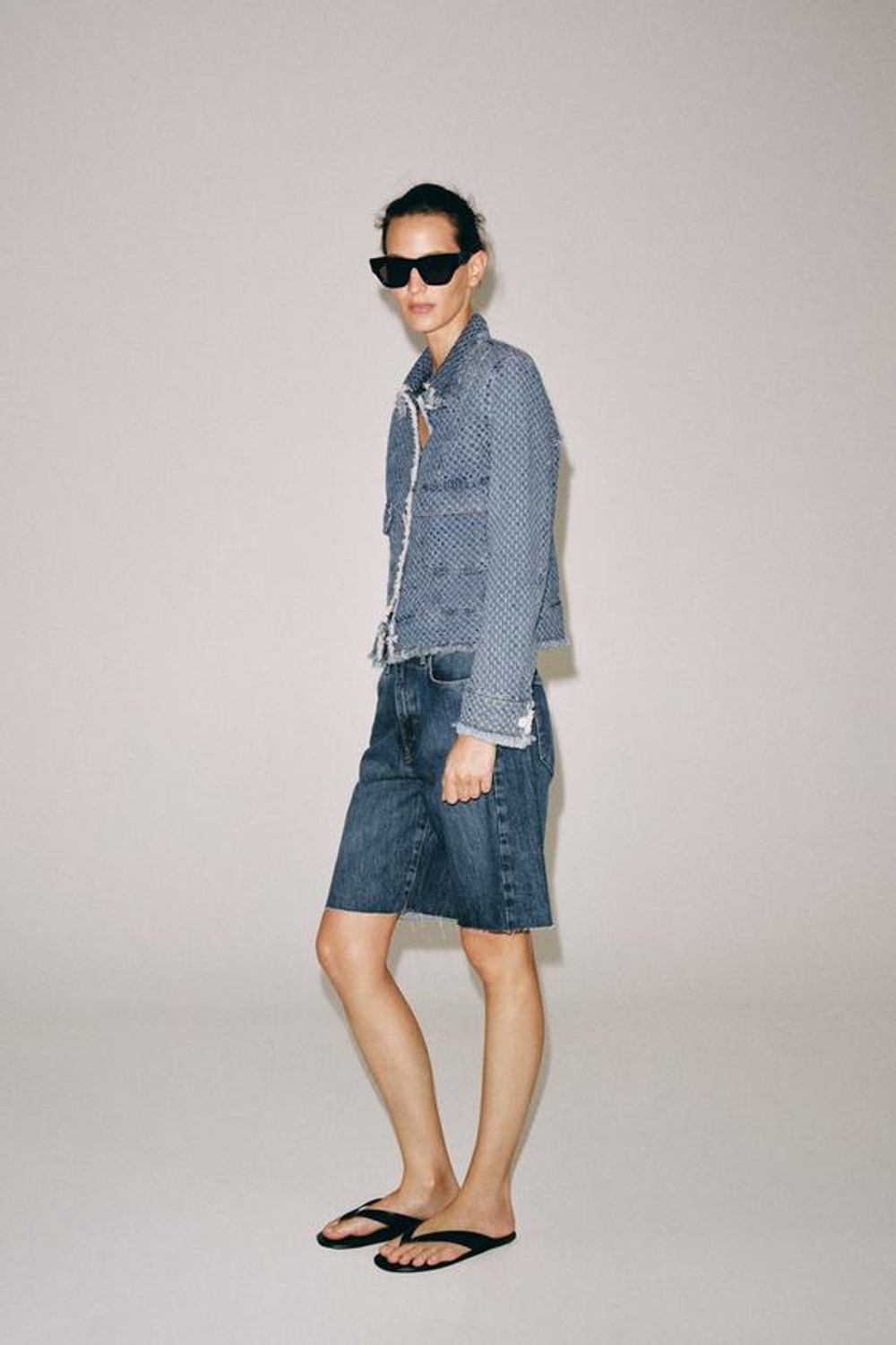 ZARA ДЖИНСОВЫЕ ШОРТЫ RELAXED СО СРЕДНЕЙ ПОСАДКОЙ — ZW COLLECTION, СИНИЙ