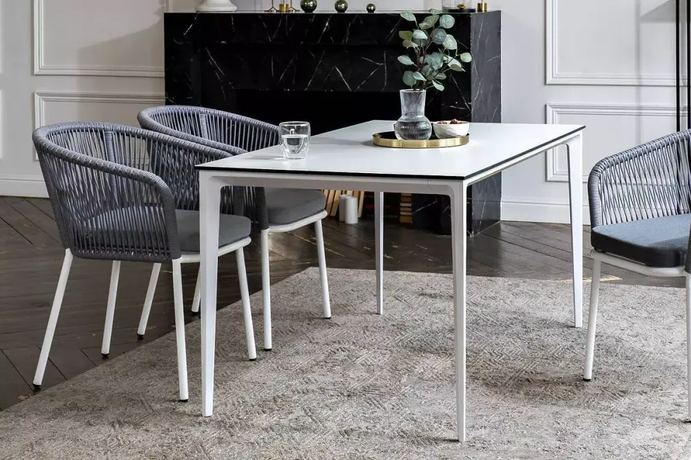 "Малага" обеденная группа на 4 персоны со стульями "Марсель", каркас белый, роуп светло-серый