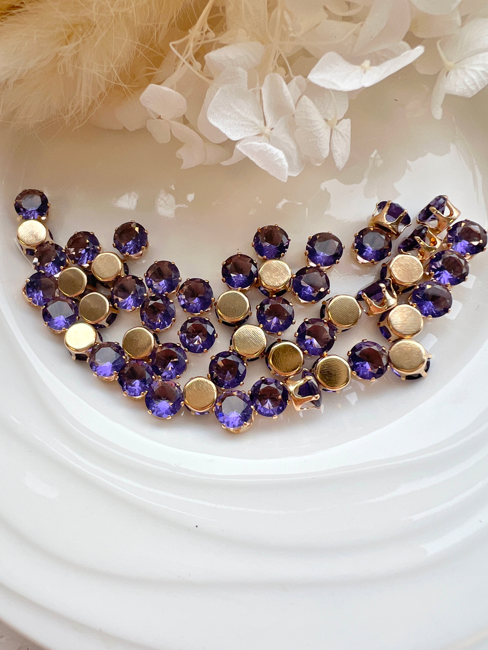 Фианит 6 мм, Фиолетовый (оправа золото)