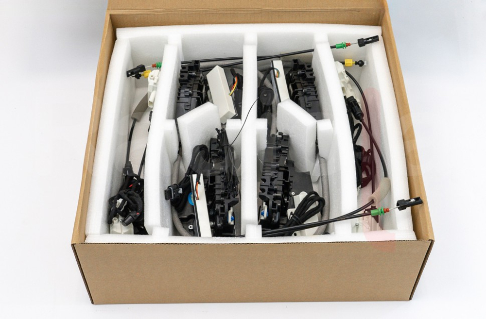 Автоматические доводчики на 4 двери для Mercedes-Benz GLC (X253) 2015-2022 - Radiola RDL-SAB-Z03