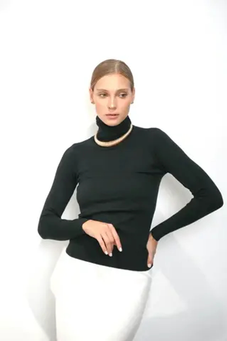 Luna водолазка в черном