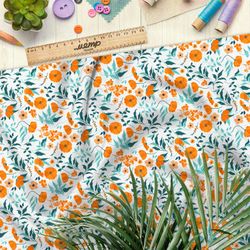 Ткань флис выцвевшие маки и листья на белом фоне