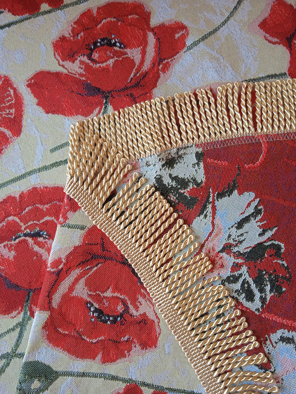 Гобеленовая скатерть Маки D 160 см